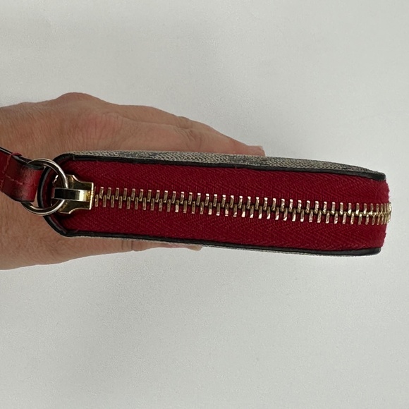 GUCCI Mystic Cat Zippy Wallet w Box, Ribbon & Gucci Tissue Paper - Picture 9 of 13